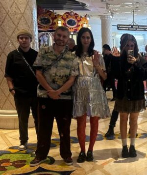 Hila Klein Instagram - 8 months and surprise weekend in vegas with the family! ❤️