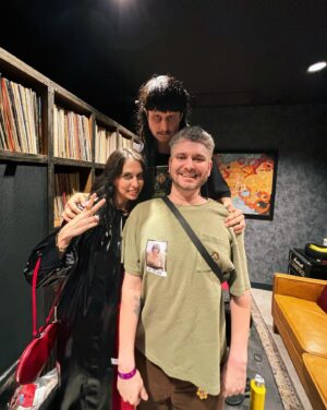 Hila Klein Instagram - Thank you for having us last night @olivertree the show was so much fun you’re so creative and inspiring! Always excited to see what you do next ❤️❤️❤️