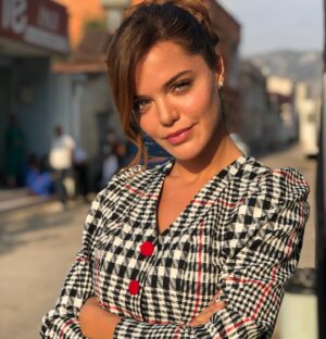 Hilal Altınbilek Instagram - Aklı başında bir #züleyha ...🌙 🍀😌