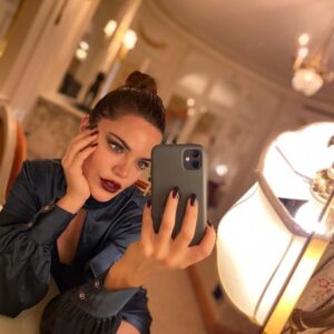 Hilal Altınbilek Instagram - Work hard, play hard, fly hard 🧚🏻🌙💃🏻