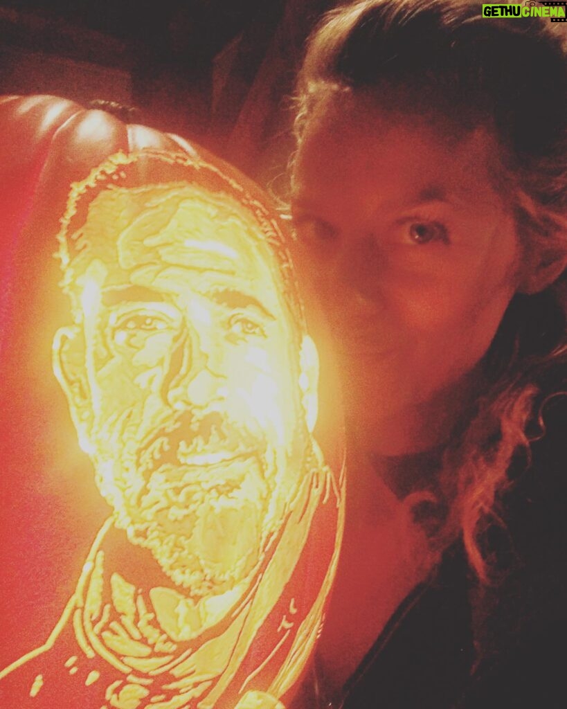 Hilarie Burton Instagram - We. Are. Negan. Tonight is the @tribeca premiere of @amcthewalkingdeadcity , and i just wanted to take a second to honor my husband, @jeffreydeanmorgan . I remember him pouring over the graphic novels and scripts when this opportunity first came along. Gus was so little. We all lay in bed while Daddy studied and prepped. And when that first episode of Negan aired……lord. We had no idea the change it would create in our lives. If you hated him? It’s because Jeffrey is amazing. If you loved him? It’s because Jeffrey is amazing. But what you didn’t see is a man who spent years flying home every single second he could so that in the midst of all of this work he didn’t miss soccer games or recitals or parties. You didn’t see the guy who forgoes sleep so that he can show up for his crew and show up for his family. Dead City is gonna be awesome. Because Jeffrey has more fun on camera than anyone else I know. And when he’s a bad guy??? I am INTO IT!!! Congrats to the radiant @laurencohan and the rest of the Dead City gang. Can’t wait to celebrate all of you.
