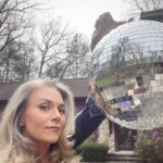 Hilarie Burton Instagram - Just your Eclipse Auntie, showing up with disco balls to bring the solar show inside!!! A lot of new energy for us Cancer, Aries, Libra and Capricorn signs. ♋️ Holding hands with my zodiac babes and wishing everybody massive success in this new chapter! 🌑 #chiron #woundedhealer