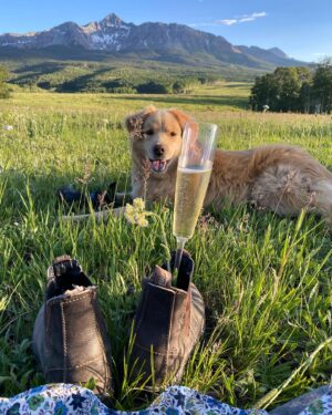 Hilary Swank Instagram - #SundayVibes ⛰🐶🥂