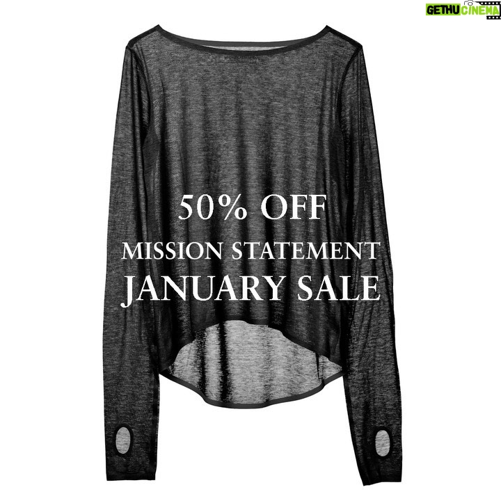 Hilary Swank Instagram - @missionstatement January Special Sale! 50% Off Checkout our stunning variety of colors available in the Cloud Layer 4 luxury long sleeve T- shirt, cashmere & cotton mix for ultimate softness and low profile seam finish to take you through your day. There are no harmful dyes in our favorite T’s, that would impact humans or the planet, so you can wear with a clear conscience. #WhatsYourMissionStatement? #LiberateLuxury