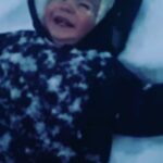 Hilary Swank Instagram - Preparing to go into my week like @katiecouric ‘s friend Jack experiencing his first snow! 🥰🙌🏽💝 ❄️ #SeeingWithNewEyes #Curiosity #BeInTheMoment #PureJoy
