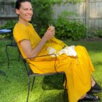 Hilary Swank Instagram - Can you guess what my favorite color is? 🌼🌼🌼 #Sunday #Knitting #Spring almost #Summer 🌞