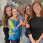 Hilda Abrahamz Instagram - Y así pasamos la tarde con la familia en nuestra casa 💜✨✨✨ Feliz día de la madre 💜✨✨✨✨✨ Me siento feliz de disfrutarte mamá @hildanavarro34 gracias hija mía @danielagrate por siempre ser tan especial y cocinar para nosotras.💜✨✨✨ Las amo ✨✨✨✨