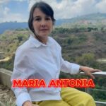 Hilda Abrahamz Instagram - Será que el italiano llegará a nuestra función de Valencia este 18 de Mayo en el @csiv.valencia ??? Uds que opinan llega o no llega el italiano? Vamos a esperar juntos al italiano, acompáñennos les aseguro que se divertirán 🤣😂😂🤣 Quedan muy pocas entradas ya!!! Así que corre a comprar la tuya y no te pierdas esta maravillosa de teatro que es un canto a la amistad ✨ Entradas en el @csiv.valencia y en las oficinas de @egreamigosuc ✨