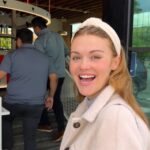 Holland Roden Instagram - Dare I say... 👀 ... @howlinrays has the BEST chicken sandwich in all of LA? (I know there’s a lot of contenders) Let me put you on to something 🍗 I’ve been a fan of Howlin’ Rays since their beginning. So when I heard they opened up a second location in Pasadena, I had to check it out (and yes, it’s worth the drive from the west side!) This place and I are in agreement that the only proper name for a chicken sandwich is THE SANDO. Plus, bonus points if you speak my type of mac and cheese language. This is for the stringy cheese folks! 🧀 Whether you’re visiting LA for the first time or you’re a local, this is one spot you CANNOT miss. Would you give them a try?👇🏻