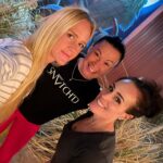 Holly Holm Instagram - Good food and a great mood with @the_aussie_girl_angerfist and @dr.charlseymcdonald