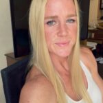 Holly Holm Instagram - #ufcvegas55 goes down tomorrow night. Go place your bets @betonline_ag and make some money.