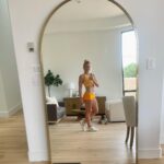 Holly Holm Instagram - River and I are just excited it’s Friday cause this training week has been a tough one. Wishing you all a blessed end to your week!