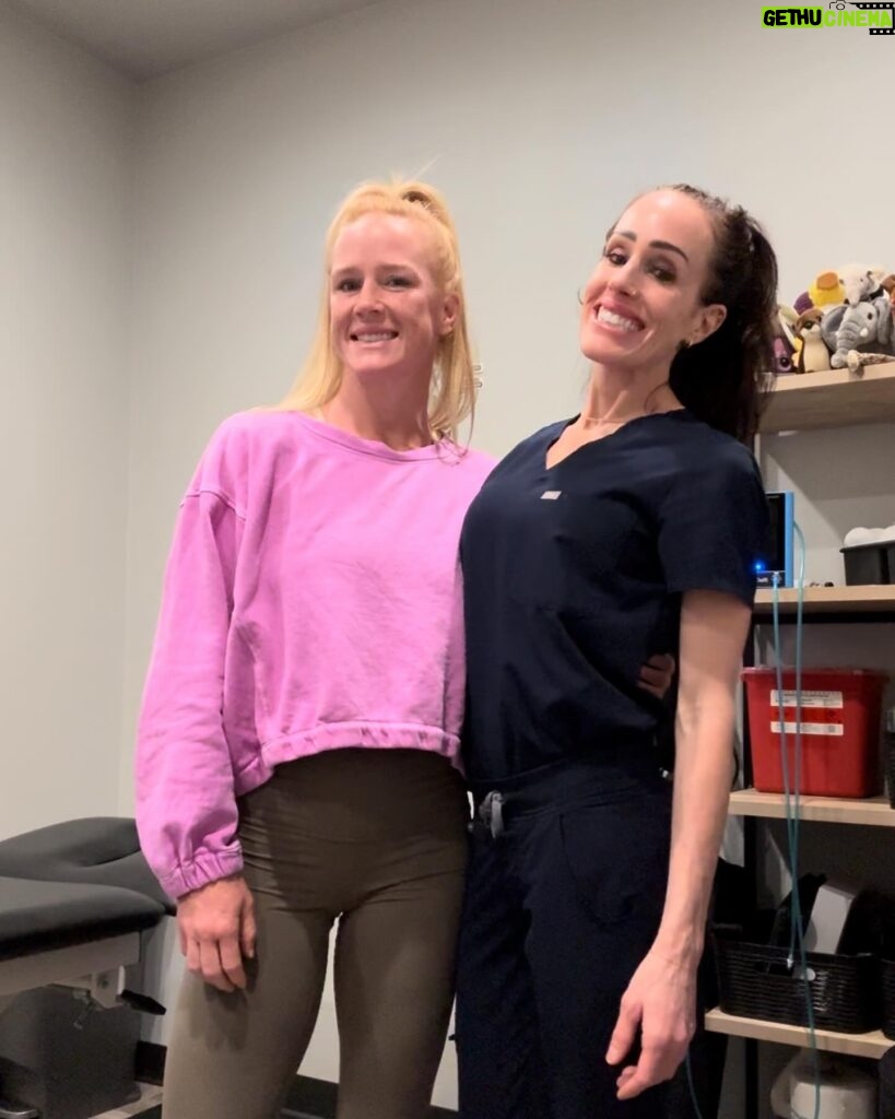 Holly Holm Instagram - My girl @dr.charlseymcdonald helping me feel brand new 😁