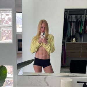 Holly Holm Thumbnail - 54.2K Likes - Top Liked Instagram Posts and Photos