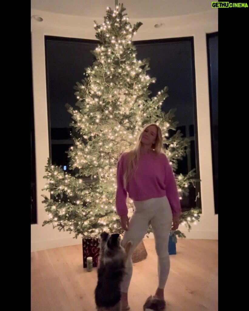 Holly Holm Instagram - Christmas was a blessed day❤️ I always regret not taking more photos but I also was happy to just enjoy the time together. Dinner was prime rib, garlic parmesan potatoes, sautéed mushrooms, roasted carrots, strawberry spinach salad and traditional green bean casserole (as per requested every year by the ones I love). Oh, and pineapple upside down cake (I didn’t make the cake but best believe I’ll be stealing that recipe ☺️). I’m proud to say it was my first prime rib roast and it came out superb 😉 After dinner I enjoyed a run with my girl River. It was peaceful and beautiful. Some Christmas lights as well as our Albuquerque lights. It was a wonderful day, but most importantly, I just felt truly blessed to celebrate this time of year. I’m so thankful to know Christ and feel his everlasting love. I love seeing everyone get together this time of year and try to always remember the reason we are celebrating. Jesus was born for the purpose of giving us eternal salvation. To live a perfect life even through great temptation. And to die for us. There is no greater gift. I hope you all had a Merry Christmas!!! And for those of you maybe feeling heartache this time of year, know you are loved! God bless you all. ❤️