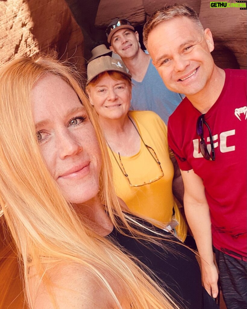 Holly Holm Instagram - What an amazing weekend celebrating our mother ❤️ We are blessed with an amazing mother. We love you @thetammster