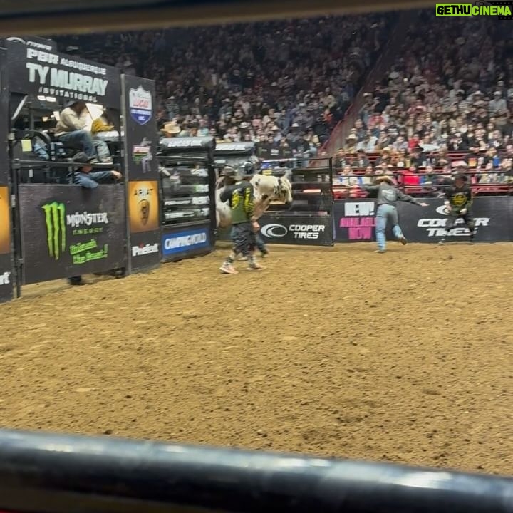 Holly Holm Instagram - The @pbr Ty Murray Invitational always delivers the best energy. Always representing God and country. An extremely tough sport and always done with much respect. Thank you to the cowboys who put it all on the line.. riders and bull fighters. It’s always an amazing experience.