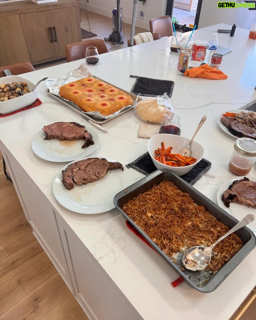 Holly Holm Instagram - Christmas was a blessed day❤️ I always regret not taking more photos but I also was happy to just enjoy the time together. Dinner was prime rib, garlic parmesan potatoes, sautéed mushrooms, roasted carrots, strawberry spinach salad and traditional green bean casserole (as per requested every year by the ones I love). Oh, and pineapple upside down cake (I didn’t make the cake but best believe I’ll be stealing that recipe ☺️). I’m proud to say it was my first prime rib roast and it came out superb 😉 After dinner I enjoyed a run with my girl River. It was peaceful and beautiful. Some Christmas lights as well as our Albuquerque lights. It was a wonderful day, but most importantly, I just felt truly blessed to celebrate this time of year. I’m so thankful to know Christ and feel his everlasting love. I love seeing everyone get together this time of year and try to always remember the reason we are celebrating. Jesus was born for the purpose of giving us eternal salvation. To live a perfect life even through great temptation. And to die for us. There is no greater gift. I hope you all had a Merry Christmas!!! And for those of you maybe feeling heartache this time of year, know you are loved! God bless you all. ❤️