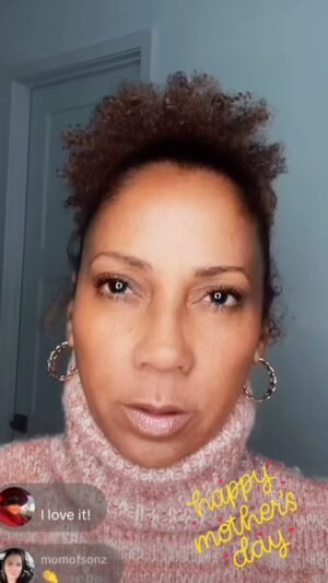 Holly Robinson Peete Instagram - If it’s #mothersday Imma always run this back!!! ❤️‍🔥❤️‍🔥All I did was interpret the amazing @kishajohnson’s passionate and powerful sermon!! Tag A Phenomenal Mom below and Let Her Know🔥🔥HAPPY MOTHER’S DAY YALL 💐💐💐💐💐