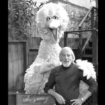 Holly Robinson Peete Instagram - Happy birthday, Big Bird! 🎂🎉🥳I had the unbelievable honor to have met you before the world did in 1969! Before all your head feathers came in! (SWIPE)😂😂 Rest In Peace, #CarrollSpinney 💚💛 #SesameStreet #GordonsDaughter #mattrobinson
