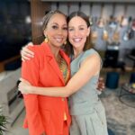 Holly Robinson Peete Instagram - So much love for this lady @jennifer.garner! Sending you tight birthday squeezes from Tokyo today, Sis! 🎂⛩️🇯🇵 Have the most phenomenal day!! You inspire meeee! #happybirthdayjennifergarner 🌸🌸🌸🌸🌸