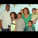 Holly Robinson Peete Instagram - My Four Heartbeats!!! 👦🏽👧🏽👦🏽👶🏽I am forever grateful for the gift of being yalls mommy!!! 🌹😭💐😘 I will always always be here for you. UNCONDITIONALLY. I am just here to love you and support you no matter what!!! FOREVER! There are not enough words to describe my pride for each one of you. And the fact that y’all adults still like to hang out with and snuggle with your mom??? That’s a win-win win-win! #DeepLove #FourPeete 💓💓💓💓 #meetthepeetes #mothersday