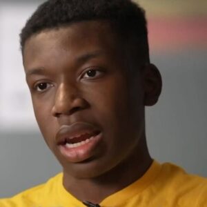 Holly Robinson Peete Instagram - 🙏🏾Tomorrow will be one year to the date that then 16 year old Ralph Yarl was shot at point blank range by Andrew Lester after he inadvertently rang the wrong door bell. Ralph miraculously recovered from his injuries, multiple gun shot wounds— and has made a near complete recovery. This kind of trauma lives with victims and their families and never fully goes away. Andrew Lester is still free pending trial that has endured repeated delays. We are going to keep pushing. We love you Ralph.
#RalphYarl