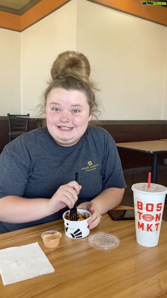 Honey Boo Boo Instagram - @BostonMarket owes us $8500 and @jay_pandya_official won’t pay us after we brought over 200 people to #BostonMarket in atlanta. #BostonMarketNugs