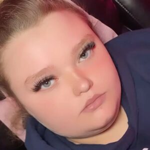 Honey Boo Boo Instagram - Make sure you ain't just looking and you booking my girl @lashedby_dannii 🥰