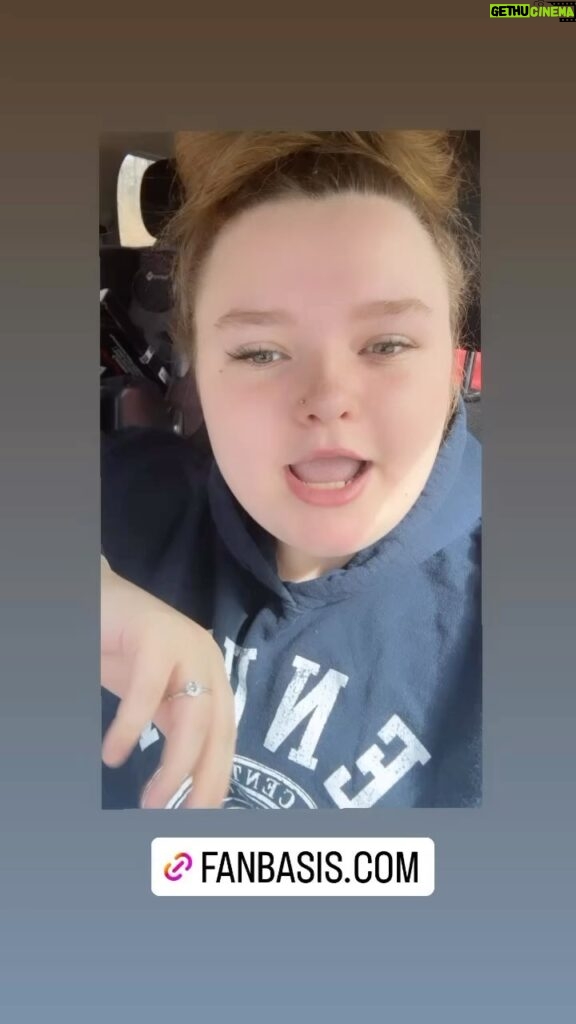 Honey Boo Boo Instagram - yall check out my fan basis and all my experiences i have for y’all 💕 https://fanbasis.com/honeybooboo @fanbasisinc