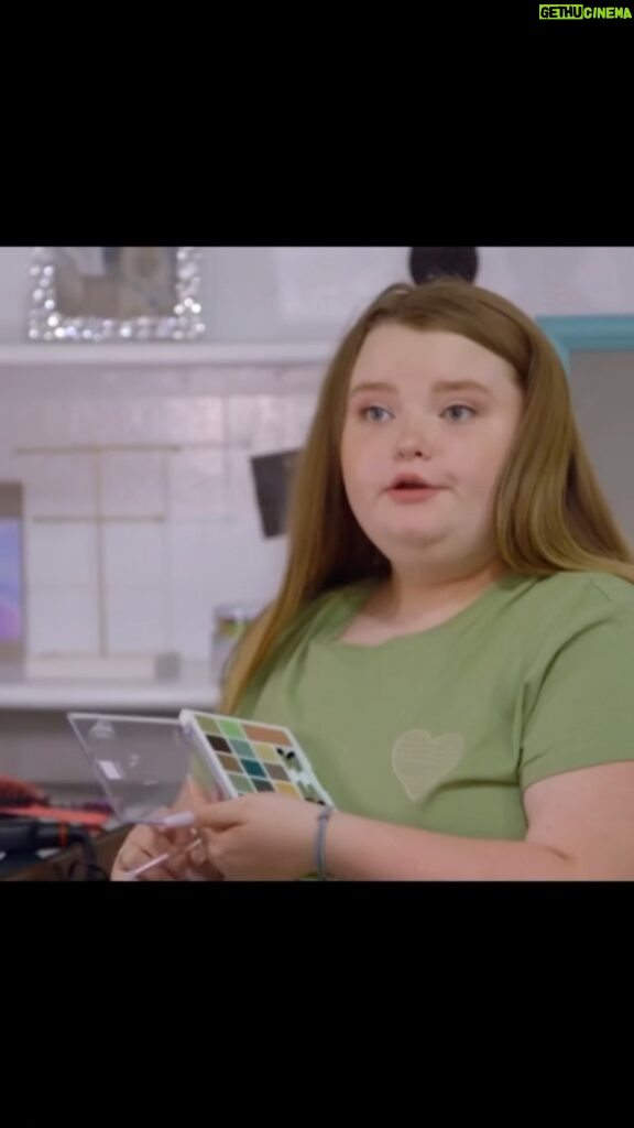 Honey Boo Boo Instagram - Tune in TONIGHT for a new episode of @mamajune_wetv at 9|8c on @wetv