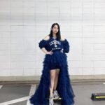Hong Hyun-hee Instagram - @sooo0__0 정말 한땀한땀 세상에 한벌뿐인 드레스 힐 보단 운동화 ~혀니스타일 ♡ 김실장님 2024년에 더더더 대박납시다 언니가 잘할께😍 상워니 안본부장님도 감사🤩 2023년 모두들 감사했습니다.😍 마무리 잘하자 으짜 @aluu_minseon @aluu_hanhyunjae85 예쁘게 꾸며 주셔서 감사해윱😁