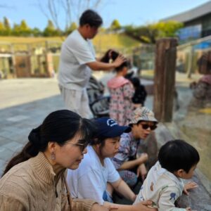 Hong Hyun-hee Instagram - 이쓴씨랑 함께한거같기도 하고 , 아닌거같기도한 #가족여행
역시 이쓴씨는 썬글이 참 잘어울...앗 ㅋㅋㅋㅋㅋㅋㅋㅋㅋ