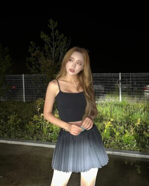 Hong Jin-young Instagram - 이제 진짜 여름이 실감나기 시작~~🌞