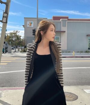 Hong Jin-young Instagram - 안녕 #LA ~♡ 
#날씨가다했네 #la맛집 #좀아시는분? 알려주시면 감사합니다☺