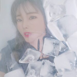 Hong Jin-young Instagram - 오늘방송된 #미우새 셀카놀이 사진몇장 샤르륵ㅋ 모두들 굿밤되세효♡ #각도의중요성✔️ #체크 ㅋ