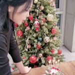 Hong Jin-young Instagram – 샵에서 클쑤마쑤 느낌내보기^^ 모두들 행복한 크리스마스 보내세요~♡ #쏠로들이리이리붙어라 #심심하니까 #크리스마스로 #5행시 #함가볼까여 #선물드릴께요🎁 #홍샷세트 #열분 #추첨해서보내드릴께용 #크리스마스갑툭튀이벤트