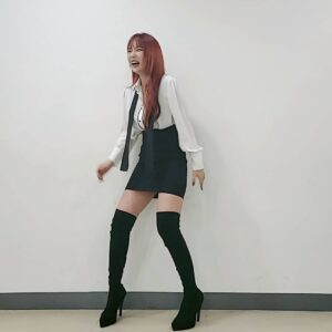 Hong Jin-young Instagram - 웃으면 복이온다구 누가말했나 모두다말했지 웃는얼굴어디있나 #요이찌🙈 모두들 행복한주말 보내세요오~~♡ 안웃으면 #안돼요 🙅