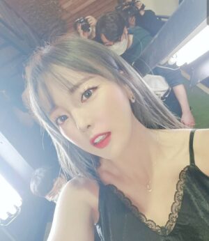 Hong Jin-young Instagram - 촤령듕3 모두들 맛저 하세요오오♡