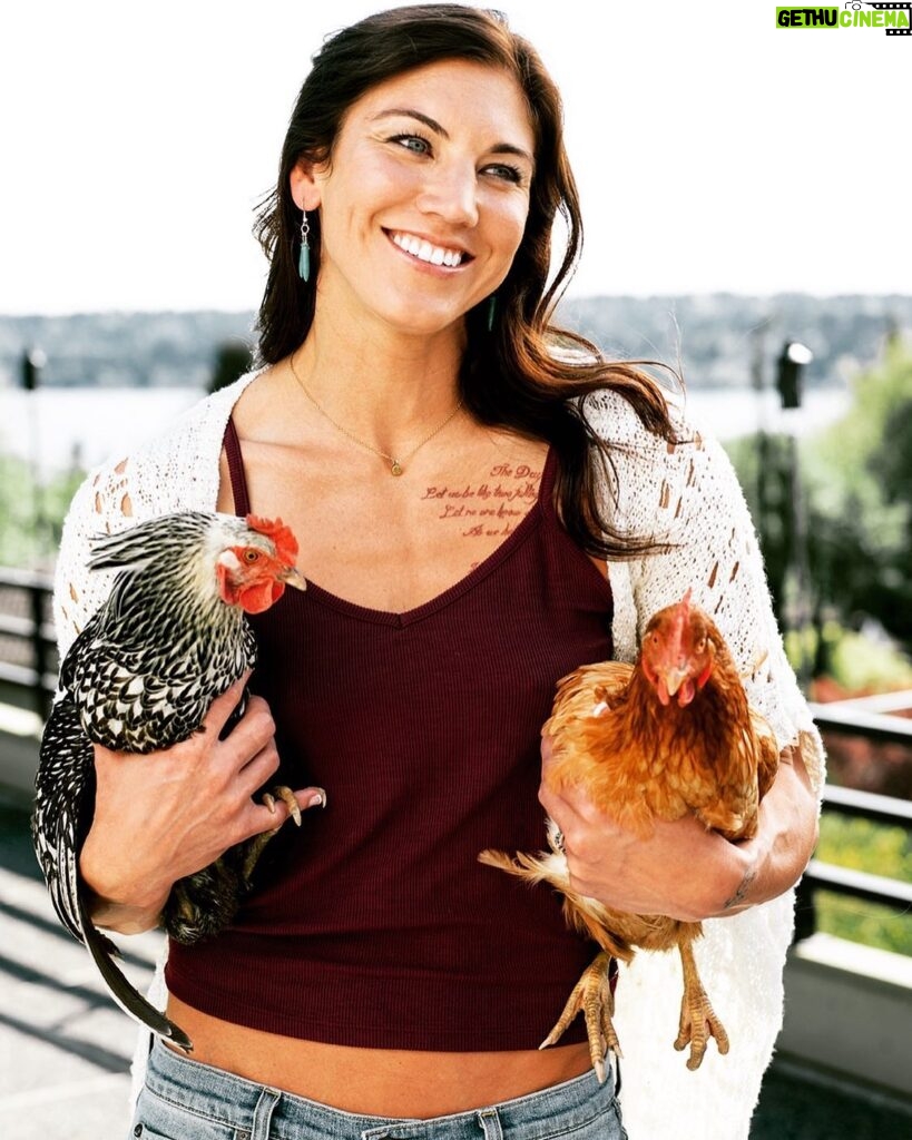 Hope Solo Instagram - #FarmLife isn’t complete without 🐓!