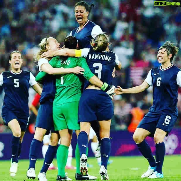 Hope Solo Instagram - This one is for all the women in my life that have lead the way, inspired countless people and never stopped fighting #happyinternationalwomensday #internationalwomensday
