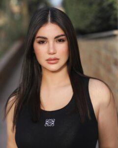 Huda ElEtrreby Instagram - Simple,not basic @jomana__photographer