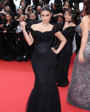 Huda ElEtrreby Instagram - #cannesfilmfestival ,i feel the love tonight 🥰 What an incredible experience !I’ve long dreamed of having a movie there in competition and one day I will make it happen i promise 🤞. I am honored to share that with @abdullahsakkijhajewelry  Who designed this incredible piece specially for me 🤍