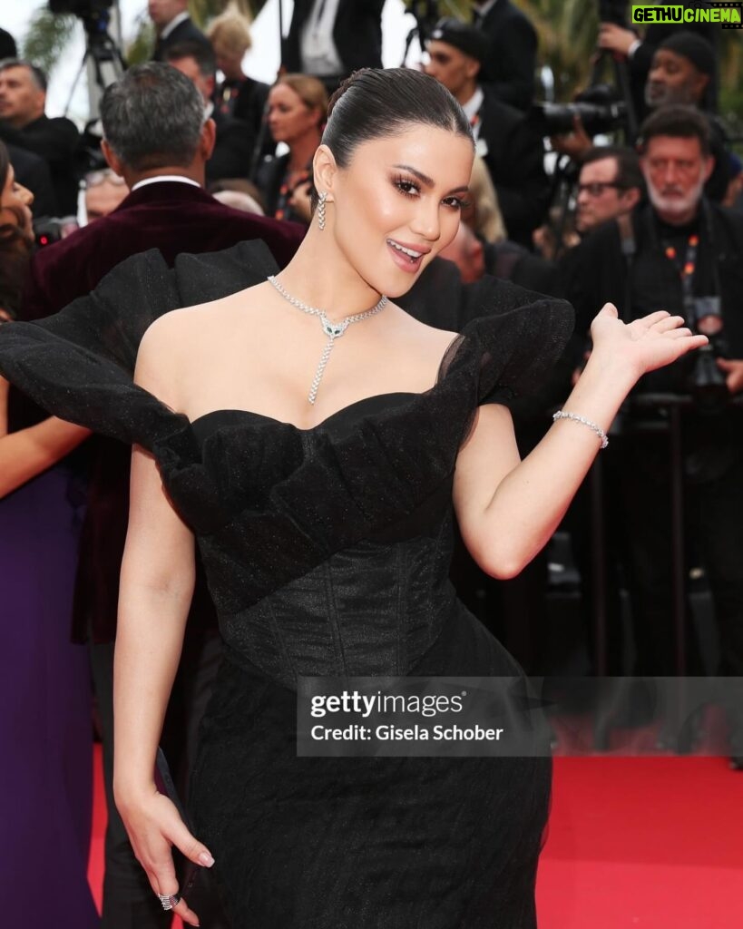 Huda ElEtrreby Instagram - #cannesfilmfestival ,i feel the love tonight 🥰 What an incredible experience !I’ve long dreamed of having a movie there in competition and one day I will make it happen i promise 🤞. I am honored to share that with @abdullahsakkijhajewelry Who designed this incredible piece specially for me 🤍