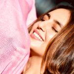 Huma Qureshi Instagram - Pushpa Pandey is backkkkk and looking pretty in Pink 🌸 #JollyLLB3 Clicked by the one and only @akshaykumar 📸 #pushpa #pink #onset @kangratalkies #nofilter needed when ur happy 🤍 #blessed