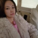 Hwang Jung-eum Instagram – 요즘감기걸린라희…너므아파서골골
하나도안아파보이는게신기한내얼굴👩 신기해서올려봄🤣🤣🤣
이번감기너므쎄여. 다들따뜻하게입구댕기세유💕
#변장술#기술덕분인가#나래의기술