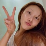 Hwasa Instagram - 씻으러가는길은 정말 멀다