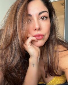 Ilean Almaguer Instagram - Volviendo a los tonos cálidos. 🍊 Gracias Bran por siempre cuidar mi pelito aún en la distancia. @siete30salon te quiero!!!! 💕