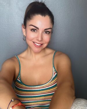 Ilean Almaguer Instagram - Sup! 😜
#people 💕