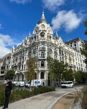 Ilean Almaguer Instagram - #madrid 🇪🇸 

Un poco de este maravilloso lugar . ✨
